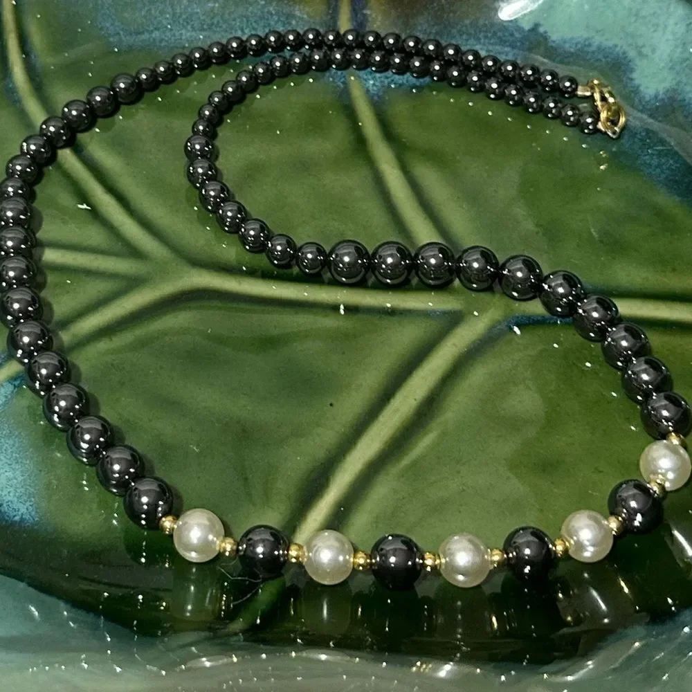 Beautiful 20” Genuine Hematite Beads & Glass Pearls Necklace